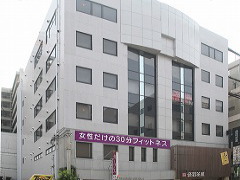 江坂駅前